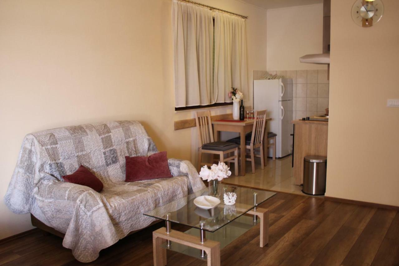 Studio Apartman Ana Шибеник Экстерьер фото