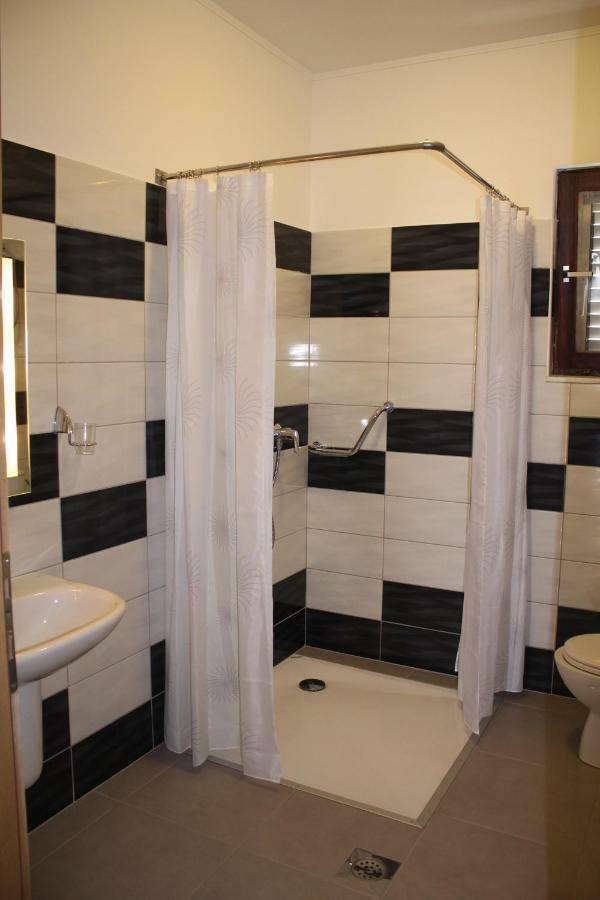 Studio Apartman Ana Шибеник Экстерьер фото